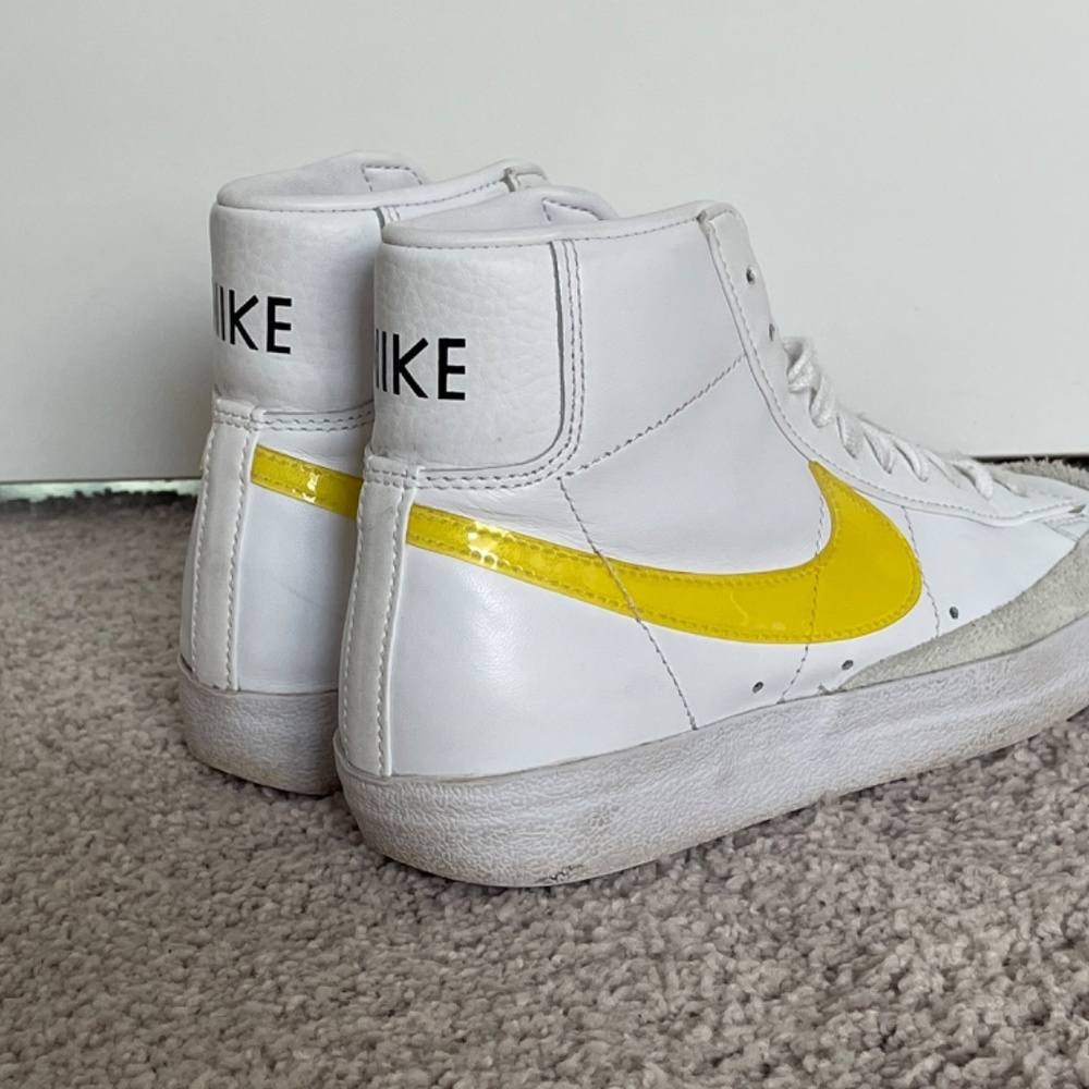 High Top Nike SB Blazer Sneakers in Yellow - Picture 3 of 14